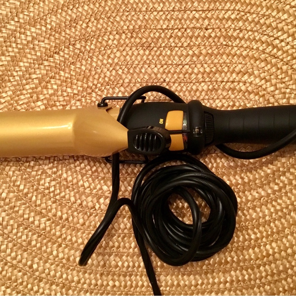 Ceramic Tools Conair Spring Curling Iron CT125S